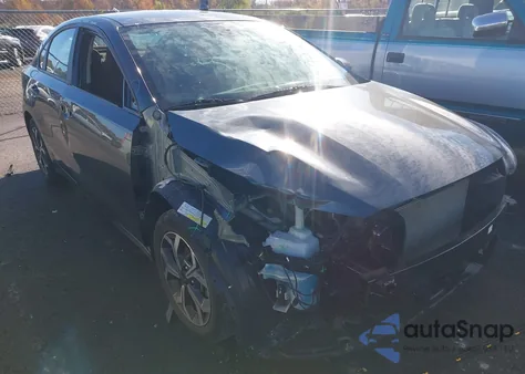 2020 Kia Forte Lxs z USA, uszkodzony, nr VIN 3KPF24ADXLE256333